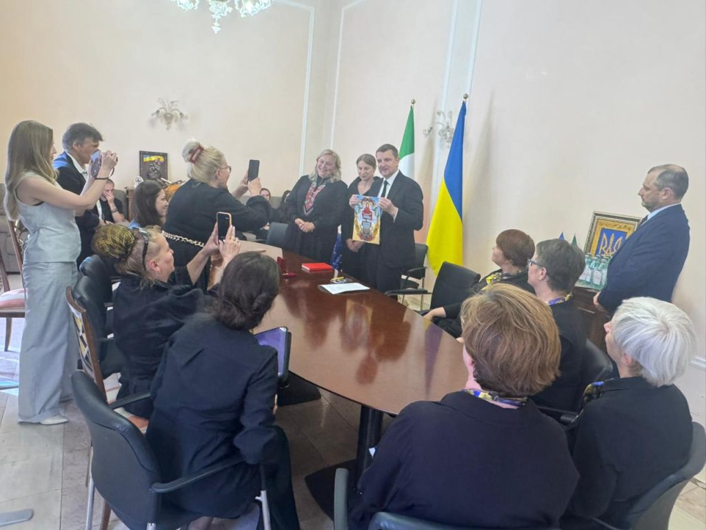 Представники Ради волонтерів Буковини провели важливі переговори в Посольстві України в Римі