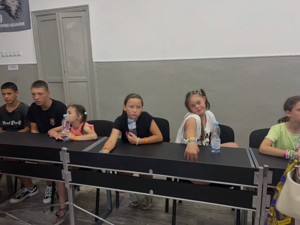 «Намисто єдності»: у Чернівцях об’єдналися заради підтримки дітей та родин Захисників