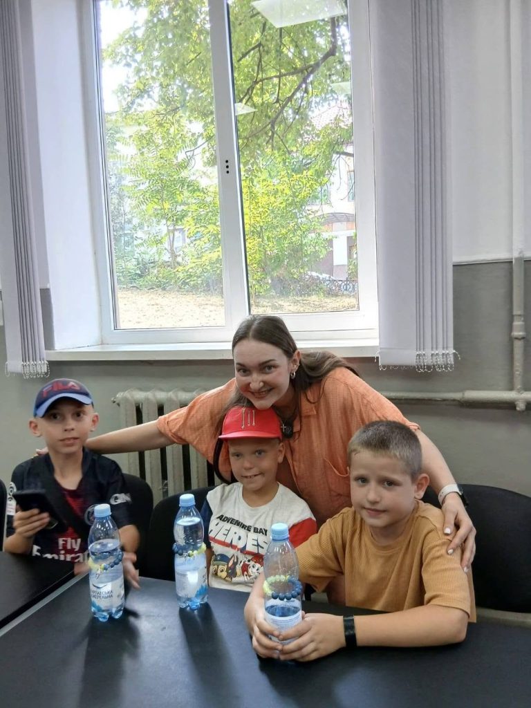 «Намисто єдності»: у Чернівцях об’єдналися заради підтримки дітей та родин Захисників